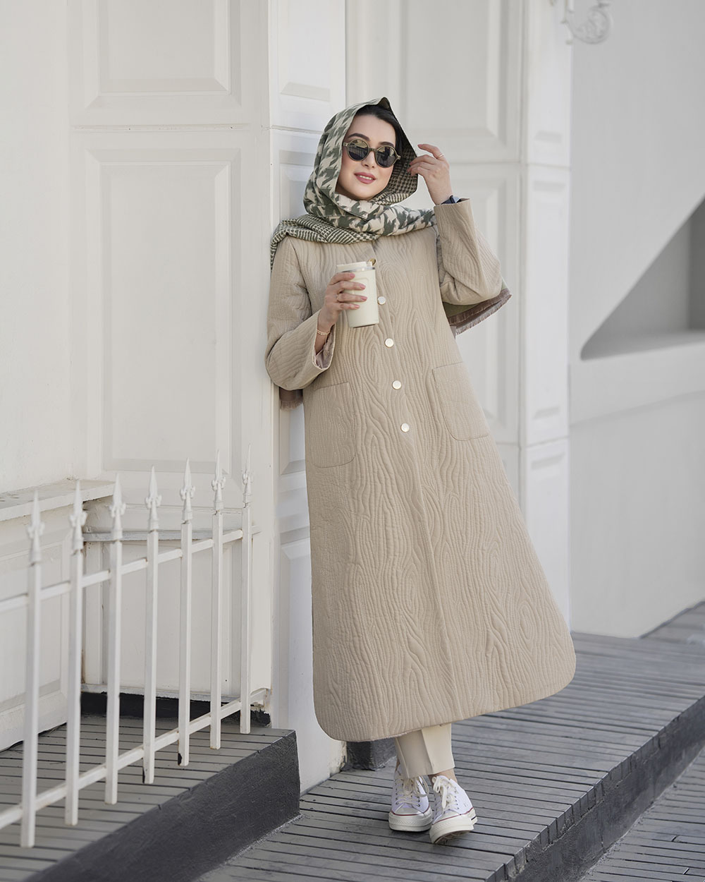 کاپشن گلدوزی کرم