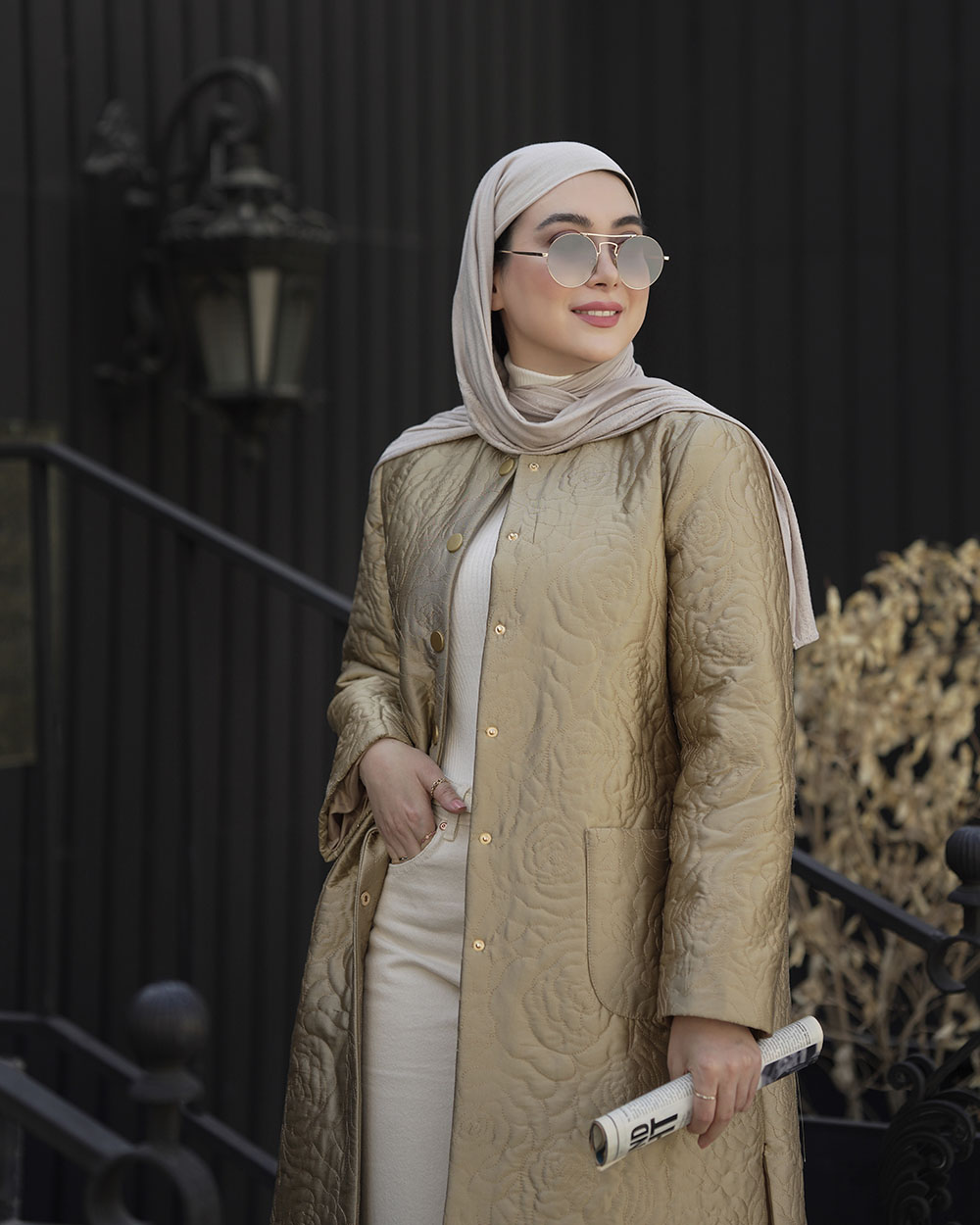 کاپشن گلدوزی  طلایی