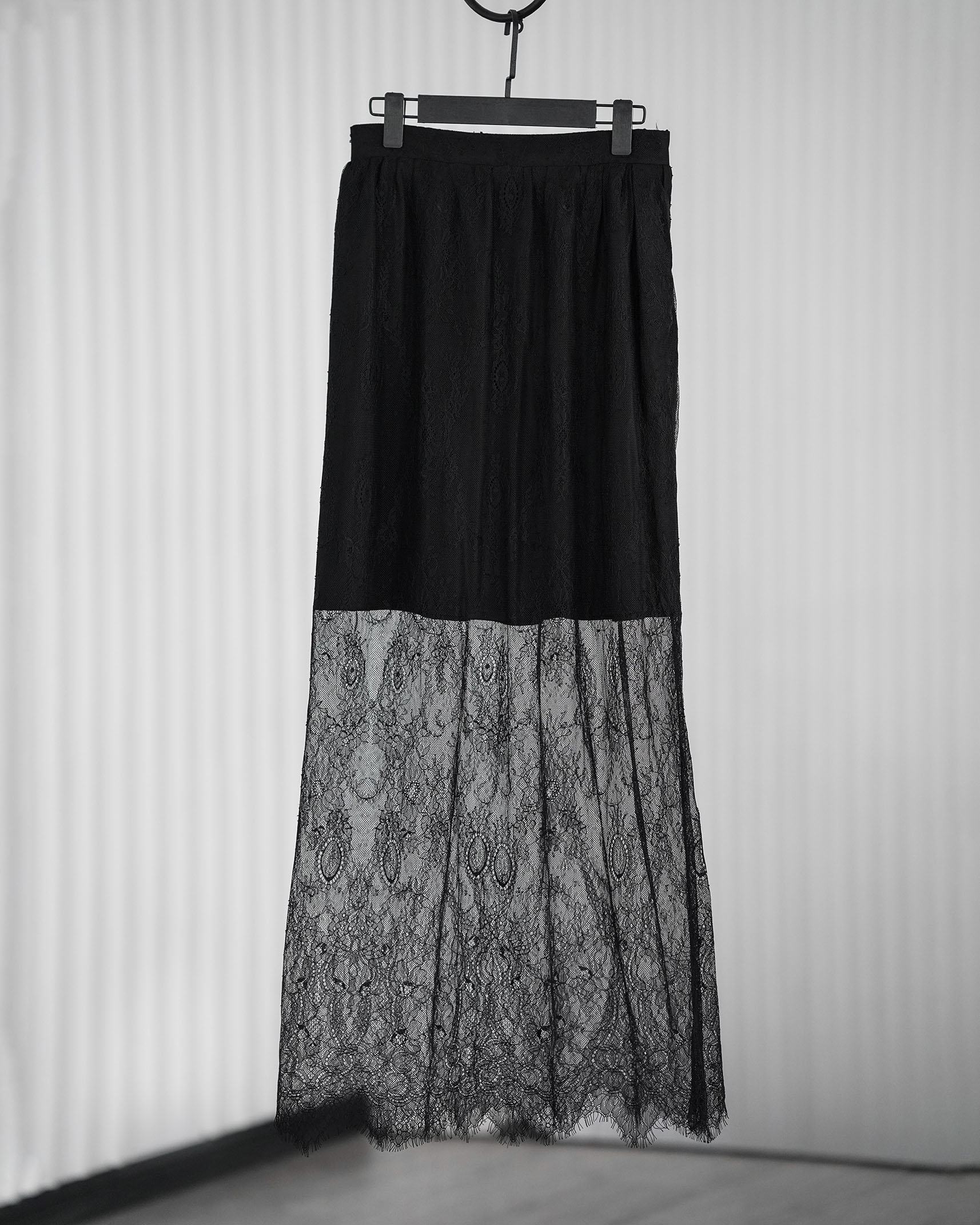 دامن دانتل فرانسوی