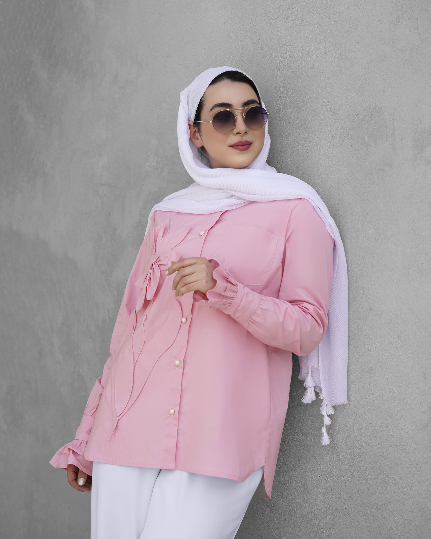 شومیز گل برجسته صورتی کم رنگ